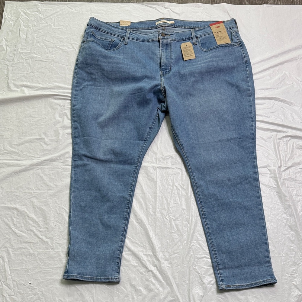 Women’s Levi's 711 Skinny Light Blue Denim Jeans. Mid Rise. Size 24W New